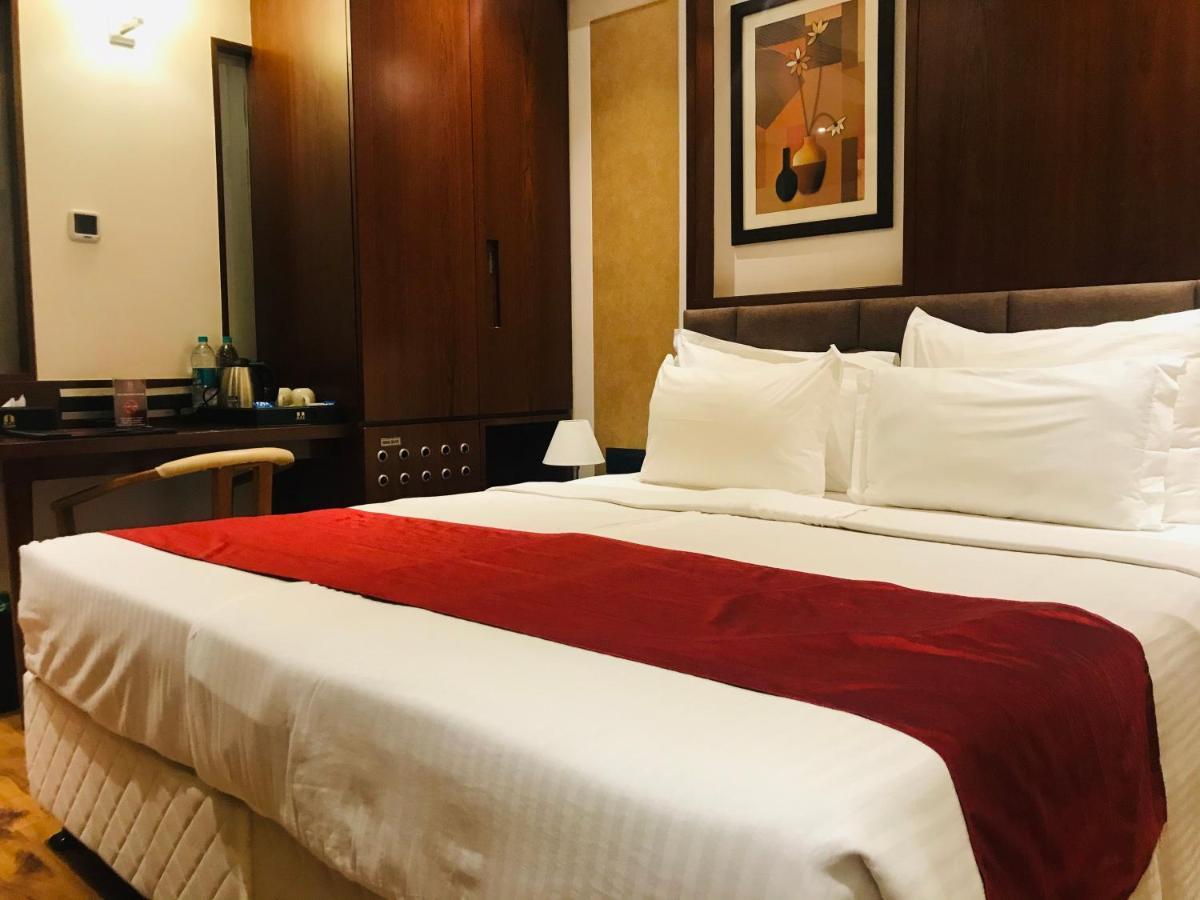 Hotel MBC Citadel Nashik Buitenkant foto