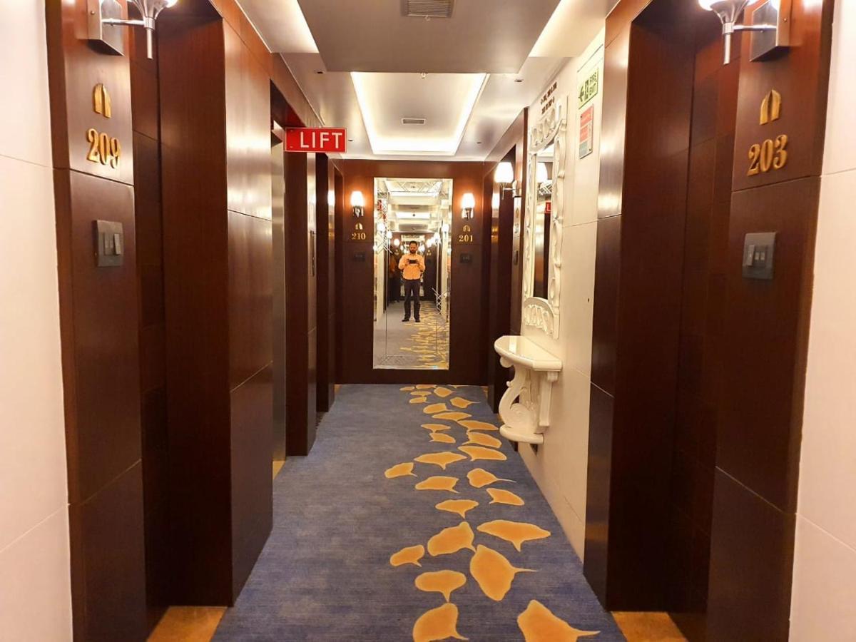 Hotel MBC Citadel Nashik Buitenkant foto