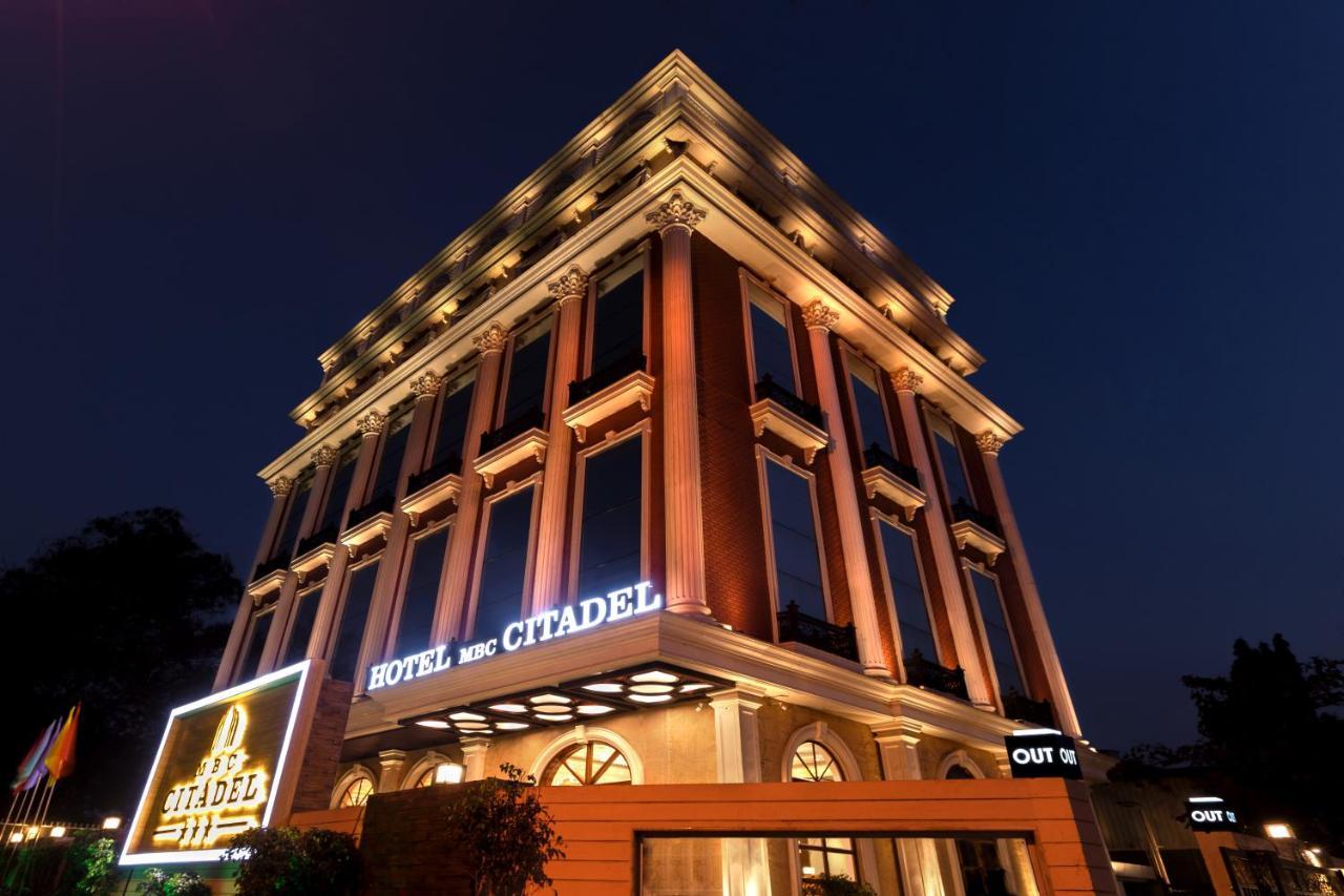 Hotel MBC Citadel Nashik Buitenkant foto